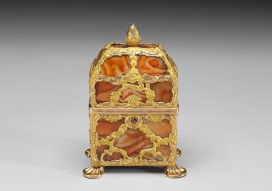 图片[3]-Gilt bronze personal accessory case with inlay of agate. Europe, 18th century.-China Archive